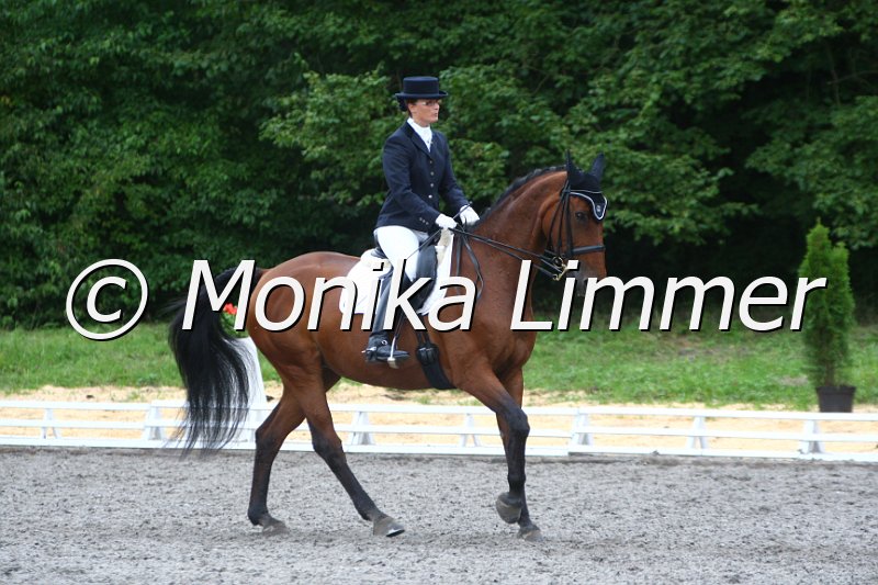 009M5329_Escada_Dressur Mxx.JPG